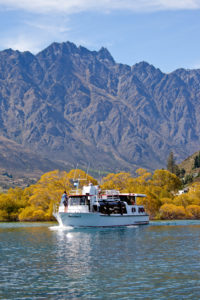 Million Dollar Cruise with Remarkables Mountain Range.
